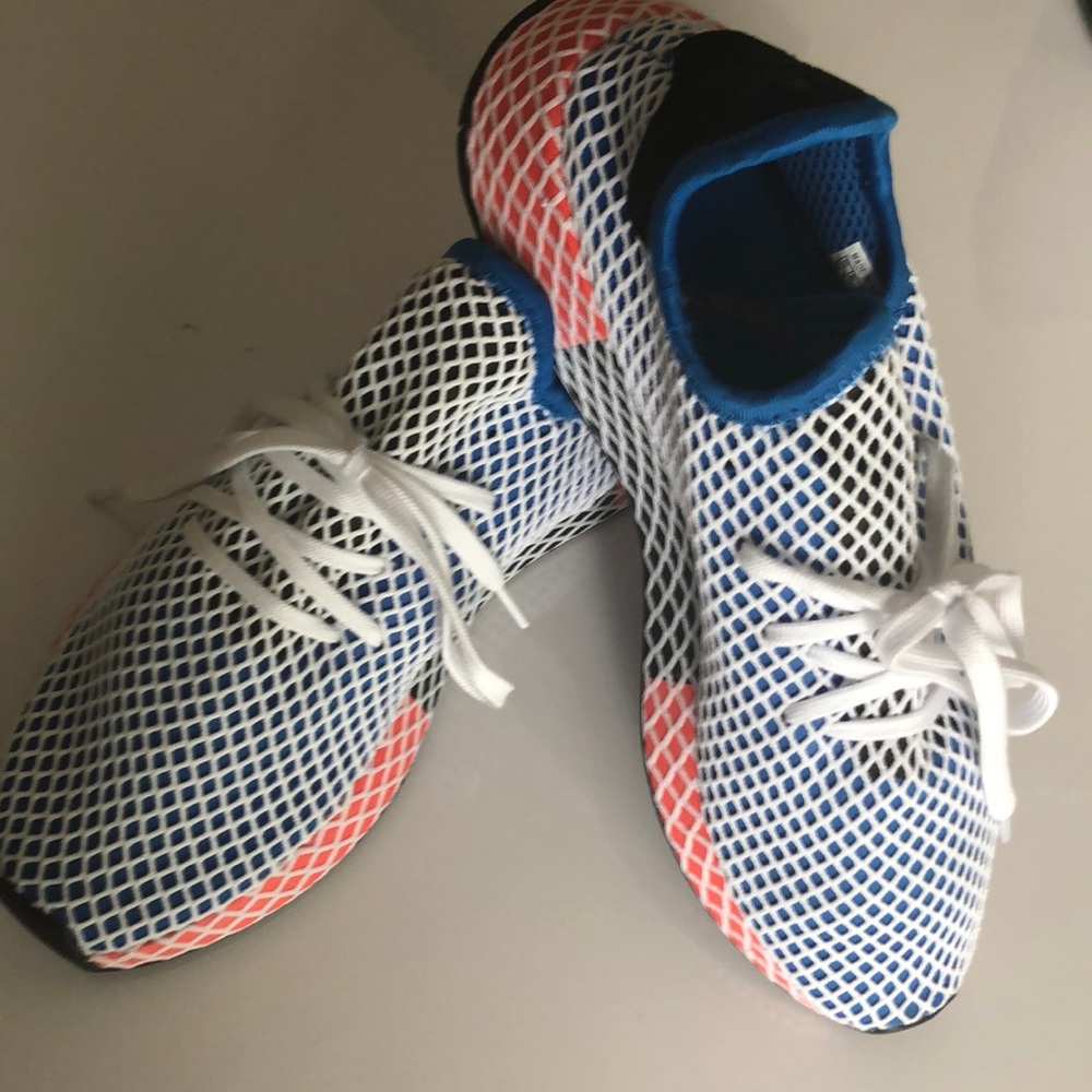 Adidas Deerupt Running Sneakers BRAND NEW!
